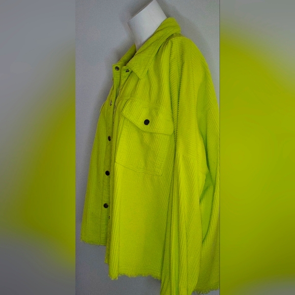 ZARA - size L- oversized corduroy jacket/shacket - Women Fashion - Picture 2 of 11